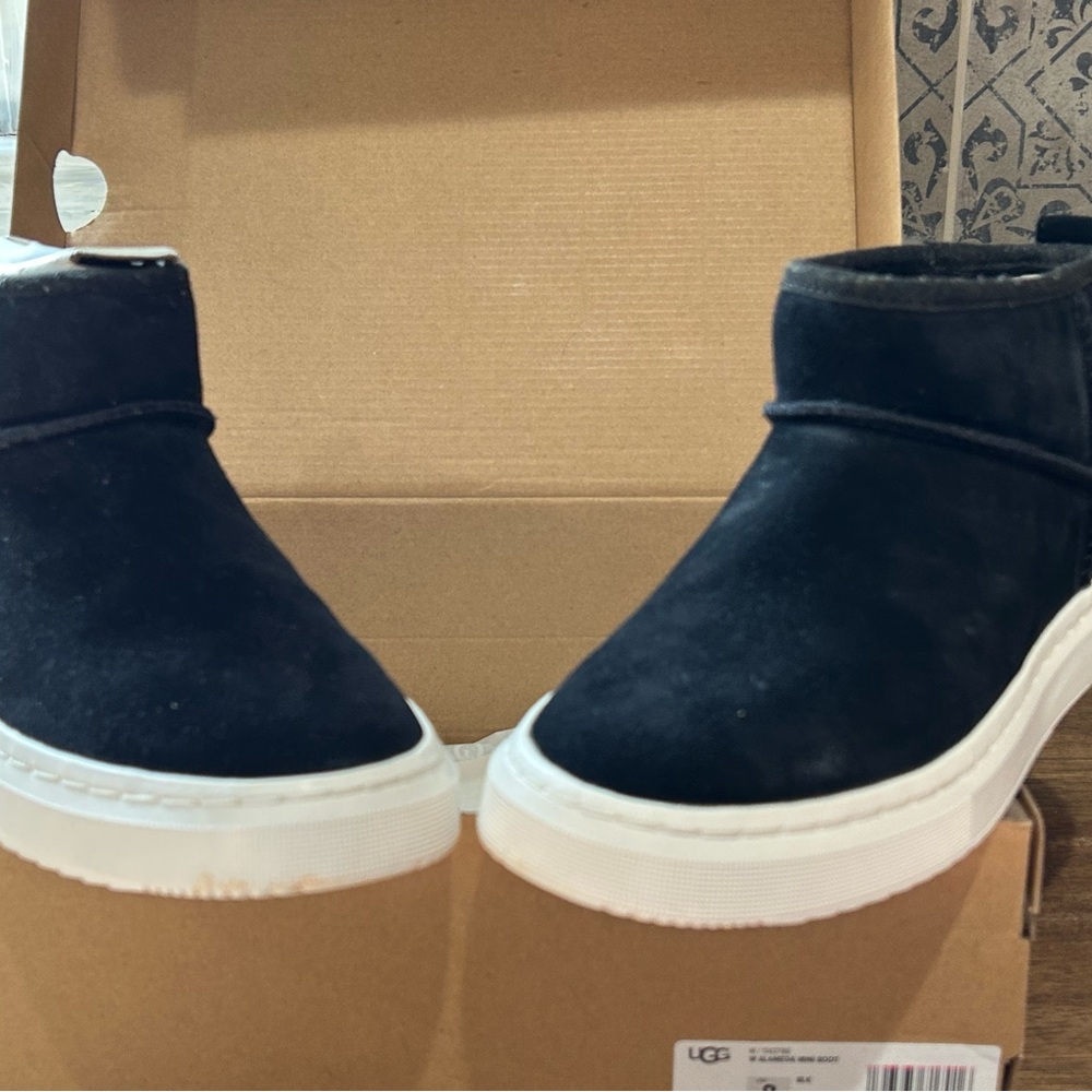 UGG Black Ankle Boots with White Sole - Picture 13 of 16